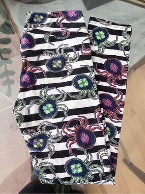 LuLaRoe Black & White Striped Leggings with Neon Spider Print